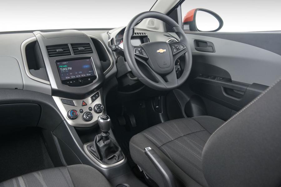  Chevrolet Sonic Black & White 2014 года  (фото 3 из 14)
